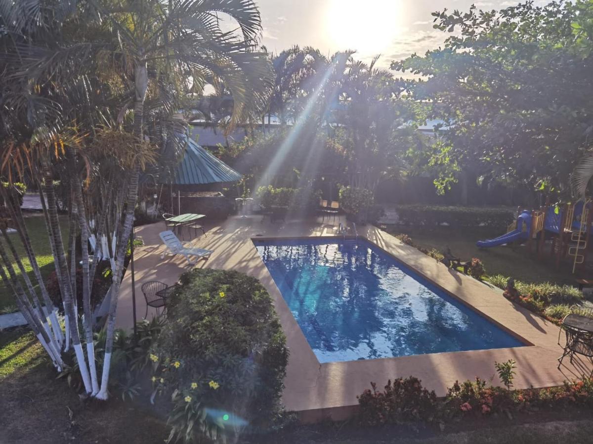 Hotel Bristol Aeropuerto Ánimas エクステリア 写真