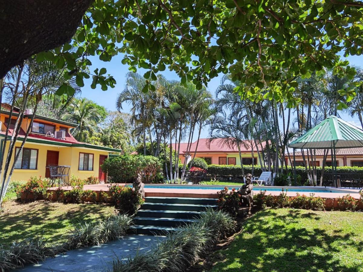 Hotel Bristol Aeropuerto Ánimas エクステリア 写真